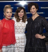 Christina Applegate Online