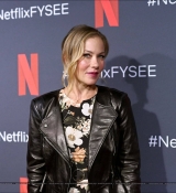 Christina Applegate Online
