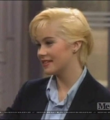Christina Applegate Online