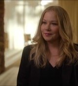 Christina Applegate Online